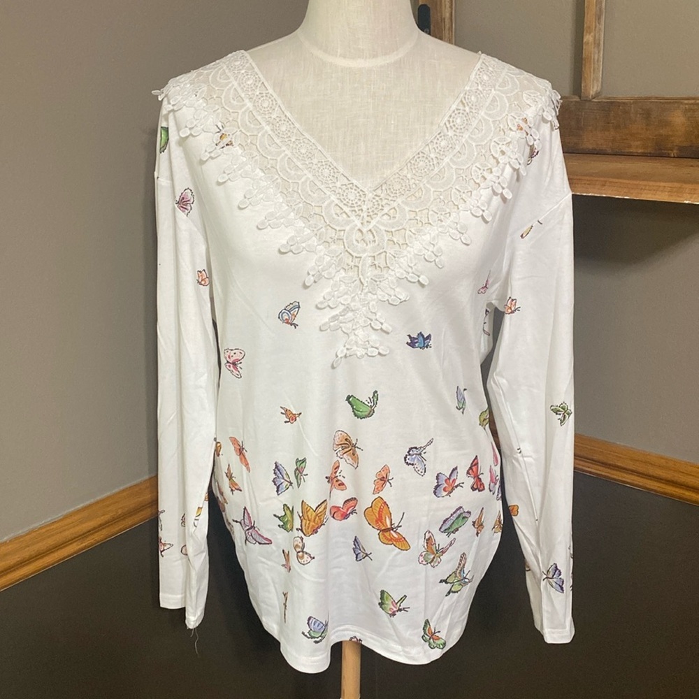 Noracora white butterfly print v neck long sleeve top size medium